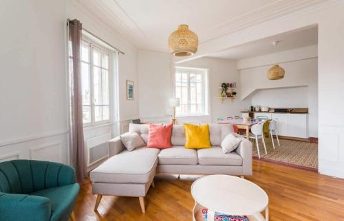 Posedenie v ubytovaní Saint-Exupery - Bel appartement rénové/Parking