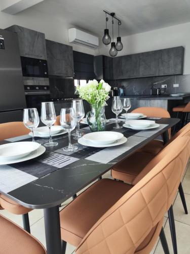 Kuchyň nebo kuchyňský kout v ubytování Ocean Breeze Apartment