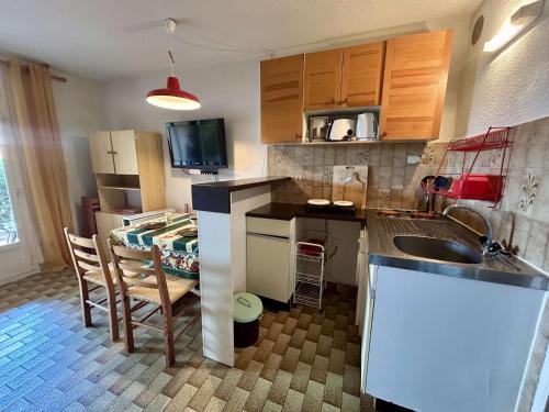 Appartement studio 2 couchages ST CYPRIEN PLAGE SC070-107