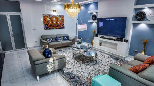 Gallery image of The Cozy Guest House in Dombé