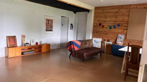 Ruang duduk di Casa Sanuk