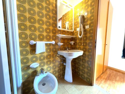 Imagen de la galería de Hotel Excelsior, en Molveno