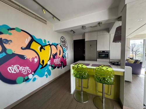 Sea horizon penthouse flat