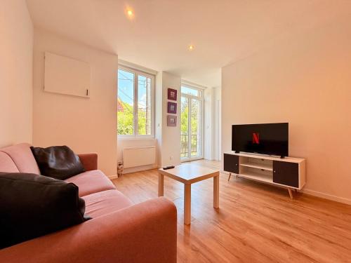 Photo de la galerie de l'établissement Appartement rénové 2prsn Balcon & Parking privé, à Beure