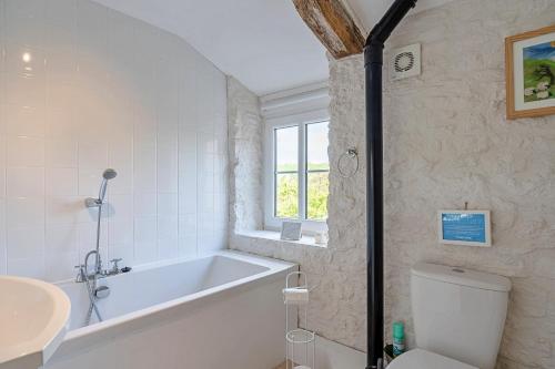 O baie la Finest Retreats - Greenhills Cottage