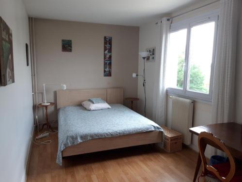 Photo de la galerie de l'établissement Appartement lumineux et verdoyant 2 chambres 6 personnes, à Saint-Maur-des-Fossés