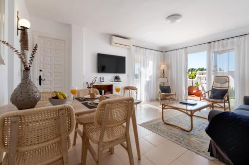 Tetuan 46 Oasis Properties