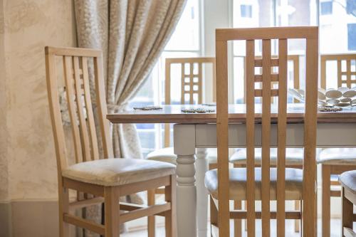 Quirky & Wonky Inn - 4 BD photo 9