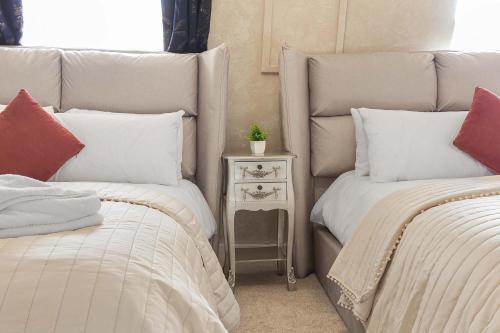 Quirky & Wonky Inn - 4 BD photo 35