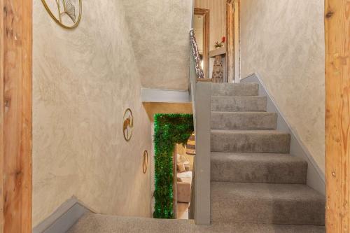 Quirky & Wonky Inn - 4 BD photo 57
