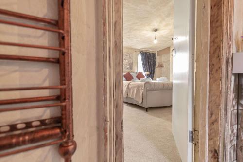 Quirky & Wonky Inn - 4 BD photo 60