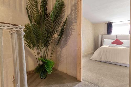 Quirky & Wonky Inn - 4 BD photo 59