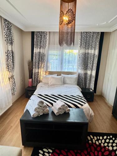 Letto o letti in una camera di Sunyear Guest Houses 2