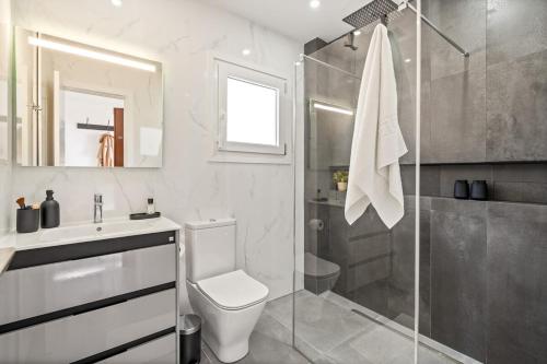PH with Rooftop Terrace views Aloha Golf RDR489