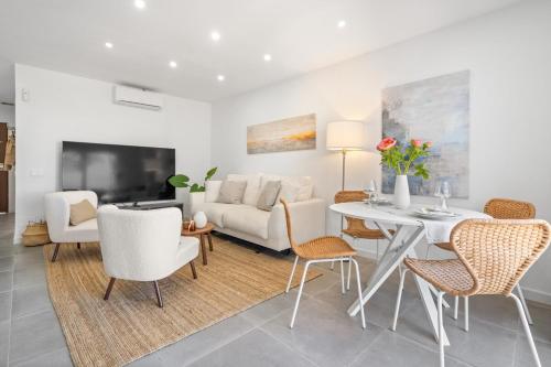 PH with Rooftop Terrace views Aloha Golf RDR489