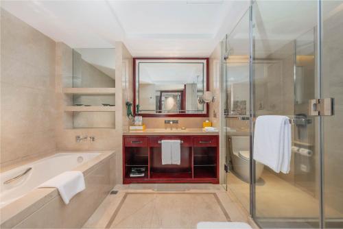 Ένα μπάνιο στο Pan Pacific Ningbo
