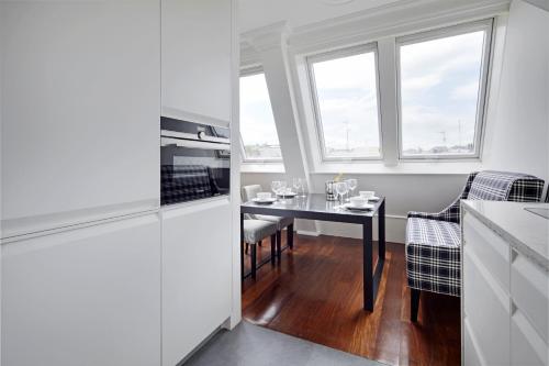Playa de La Concha 7 by FeelFree Rentals