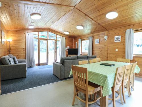 TV a/nebo společenská místnost v ubytování Sycamore Lodge