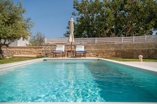 Πισίνα στο ή κοντά στο Villa Crista