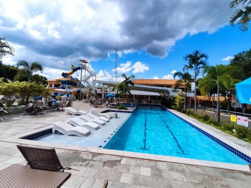 Swimmingpoolen hos eller tæt på Fiori Di Roma Roberto Imoveis