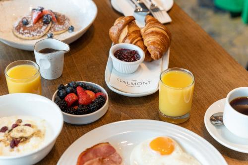 Opsi sarapan yang tersedia untuk tamu di The Galmont Hotel & Spa
