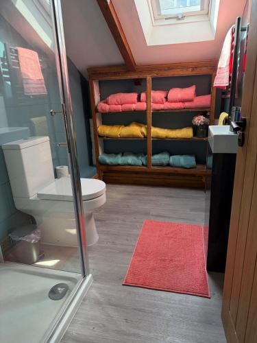 Brand New Stylish Converted Coach House in Cardiff photo 12
