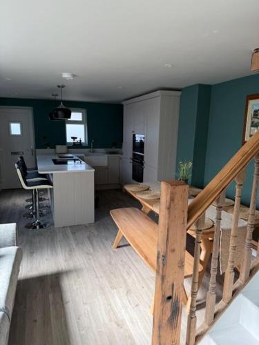 Brand New Stylish Converted Coach House in Cardiff photo 11