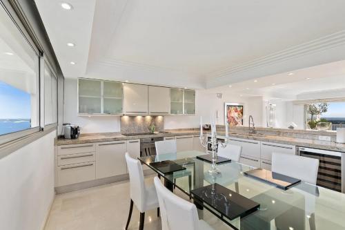 REF 1969 - Cannes - Penthouse with panoramic sea view for rent