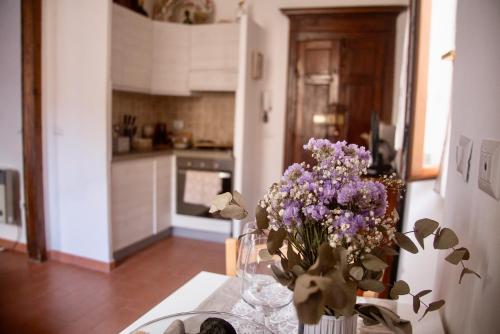 Φωτογραφία από το άλμπουμ του Minerva's Heart στο Αλγκέρο