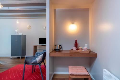 Küche/Küchenzeile in der Unterkunft Chambres d'hôtes avec piscine