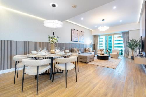 High-Floor 2BR with Pool and City Views, Near Tram Station and Dubai Marina Walk, Marina Heights, Dubai Marina by Deluxe Holiday Homes