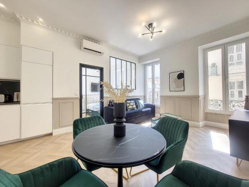Nestor&Jeeves - EMERAUDE - Central - Modern
