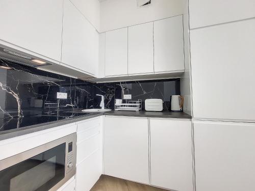 Nestor&Jeeves - EMERAUDE - Central - Modern