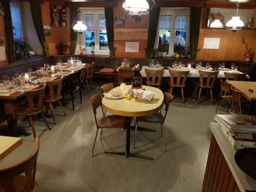 Restaurace v ubytování Hôtel Ancienne Fromagerie