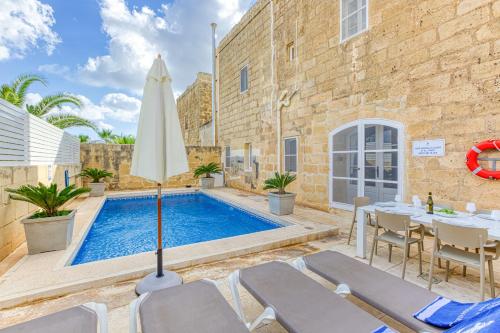 Girardu Holiday Home