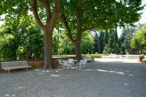 Zahrada ubytování Historic Manor House In Clermont L'hérault