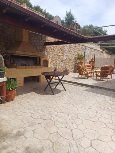 Kawasan patio atau luaran di Olive Stone