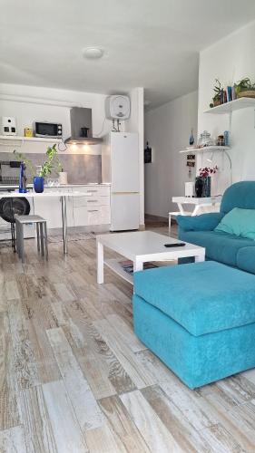 Lanza Ocean2 with a pool and near the beach