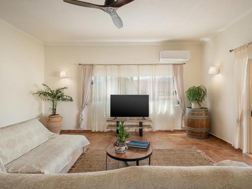 Μια τηλεόραση ή/και κέντρο ψυχαγωγίας στο Villa Crista