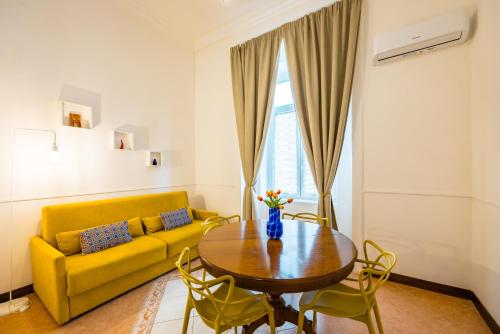 La Casa di Famiglia by NapoliApartments