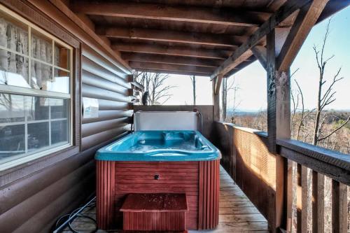Gambar di galeri bagi Amazing Views! Hot Tub,Pool Table,Fireplace,Relax! di Gatlinburg