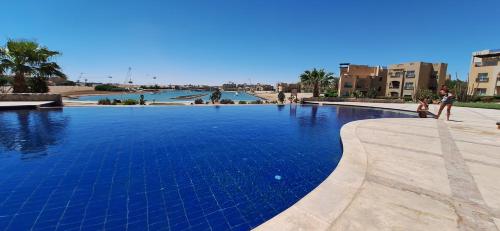 El Gouna Waterside, 2-Bd Ground Floor Sleeps 4 Persons