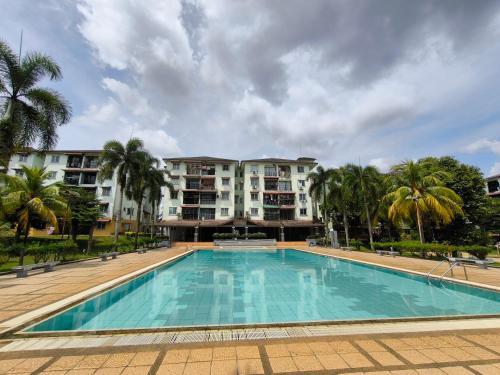 Bazén v ubytování Hermoso Bukit Beruntung nebo v jeho okolí