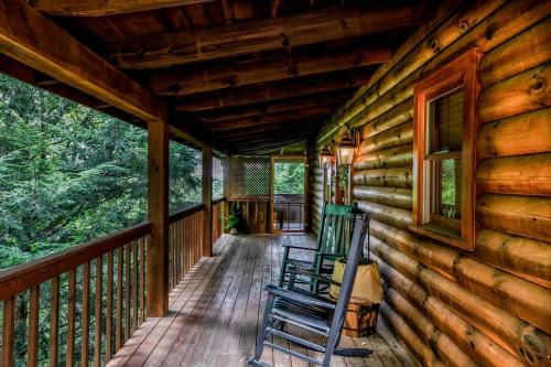 Nice View Fireplace, Hot Tub, Porch Bed, Private photo 7