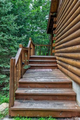 Nice View Fireplace, Hot Tub, Porch Bed, Private photo 37