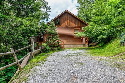 Nice View Fireplace, Hot Tub, Porch Bed, Private photo 39