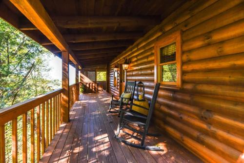 Nice View Fireplace, Hot Tub, Porch Bed, Private photo 45