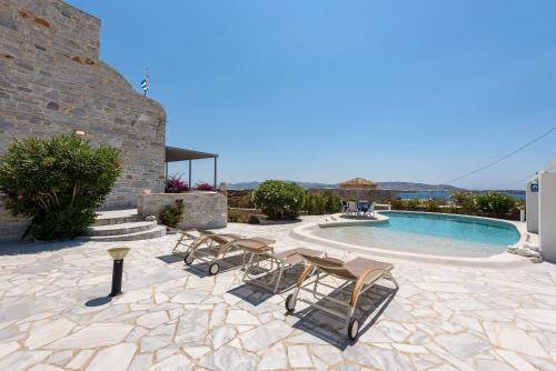 Bazén v ubytování Aegean Seashell Villa nebo v jeho okolí
