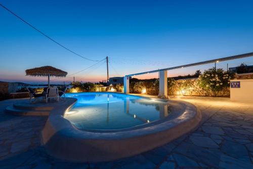 Bazén v ubytování Aegean Seashell Villa nebo v jeho okolí