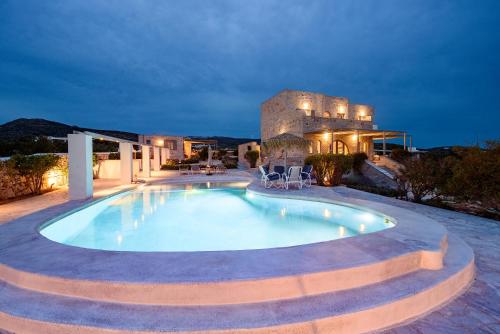 Bazén v ubytování Aegean Seashell Villa nebo v jeho okolí